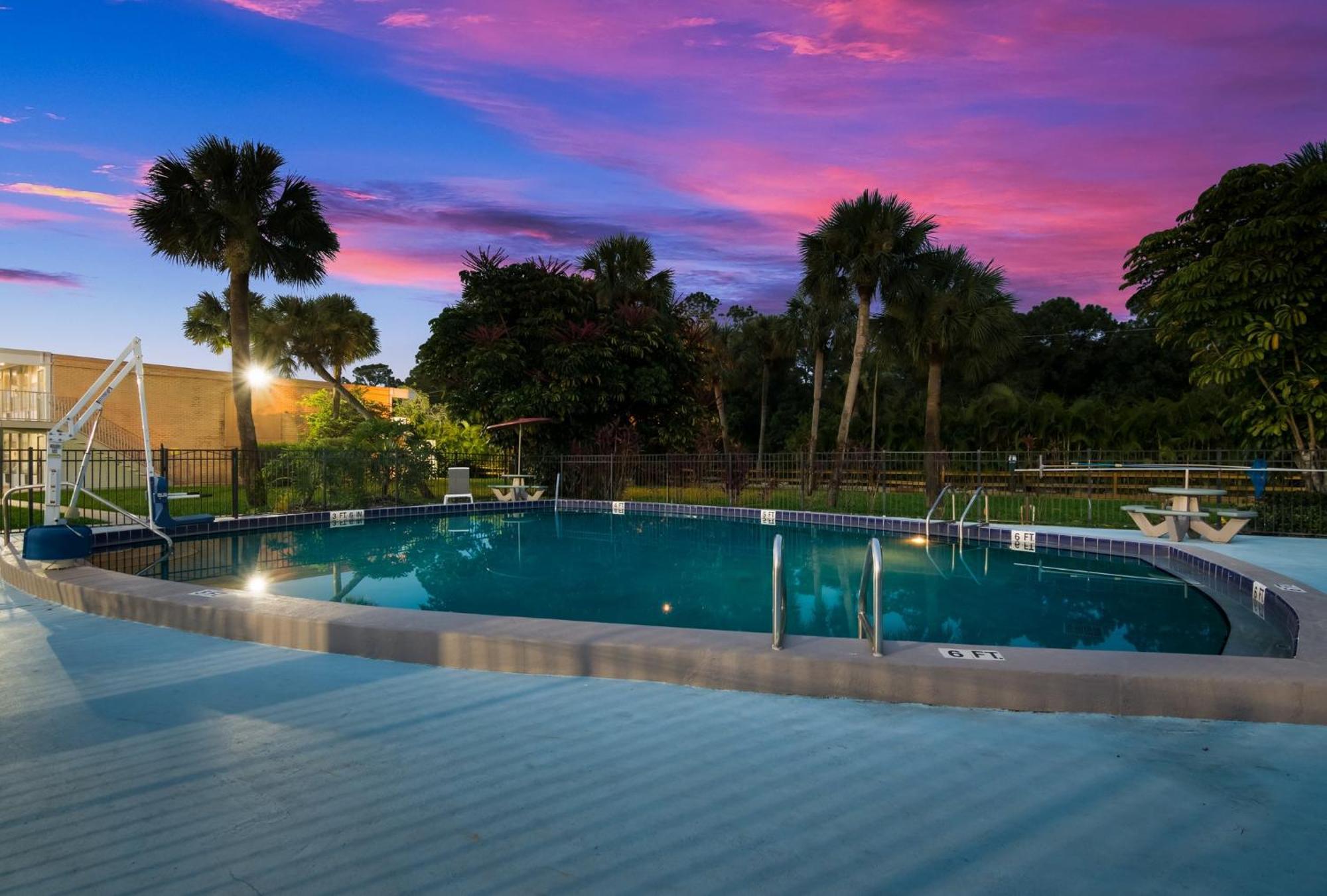 Red Roof Inn Vero Beach - I-95 외부 사진