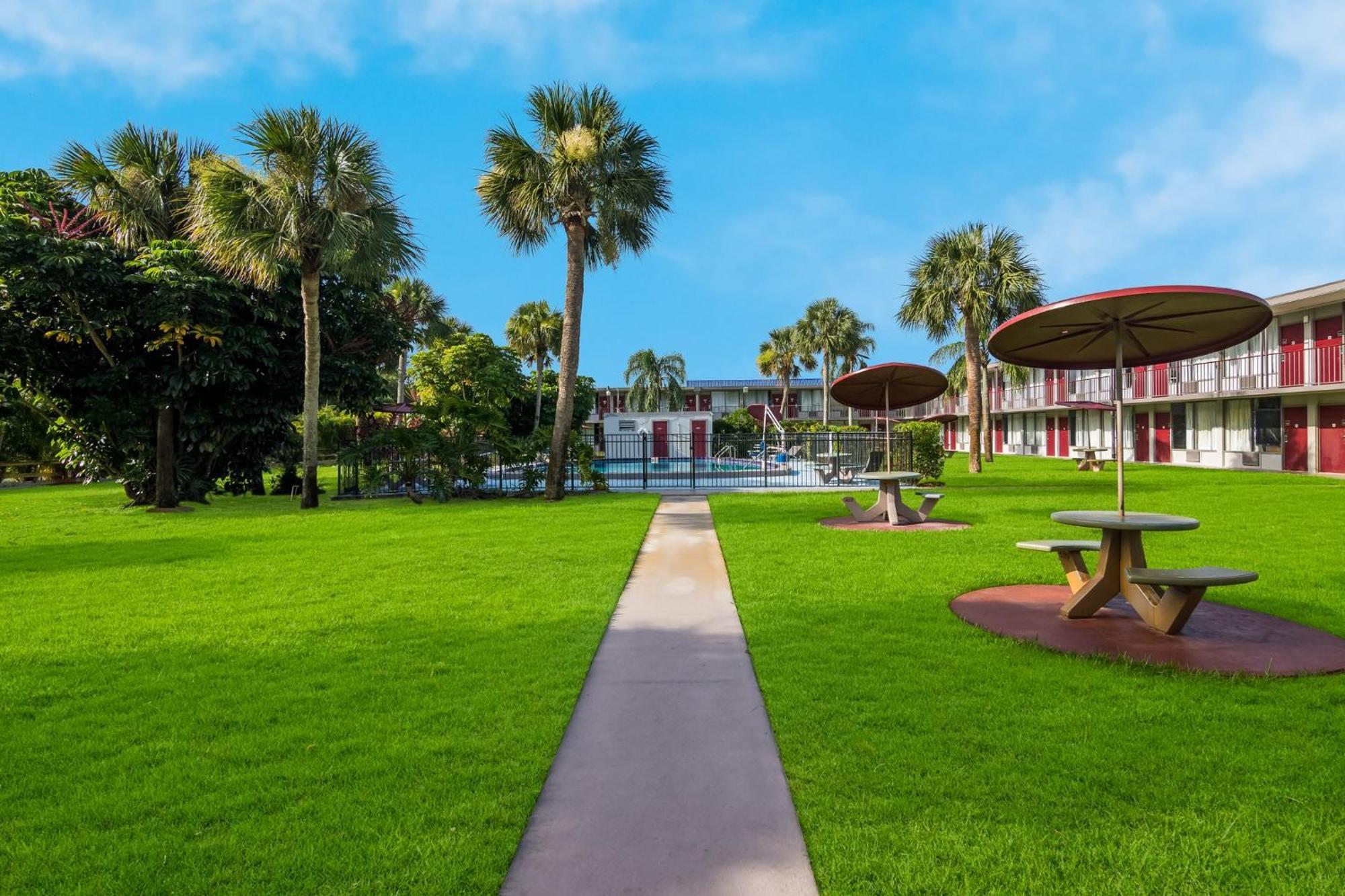 Red Roof Inn Vero Beach - I-95 외부 사진